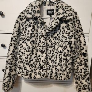 ONLY Faux Fur White Leopard Print Jacket